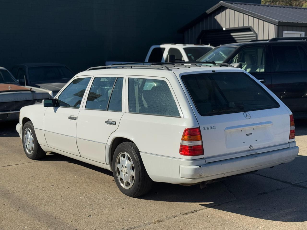 1995 Mercedes-benz E 320 Белый vin: WDBEA92E2SF296279