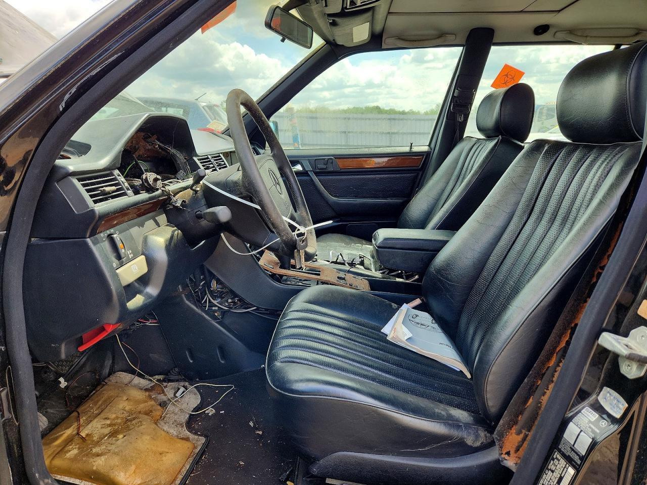 1995 Mercedes-benz E 320 Black vin: WDBEA92E2SF299957