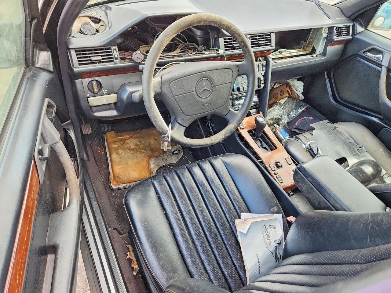 1995 Mercedes-benz E 320 Black vin: WDBEA92E2SF299957