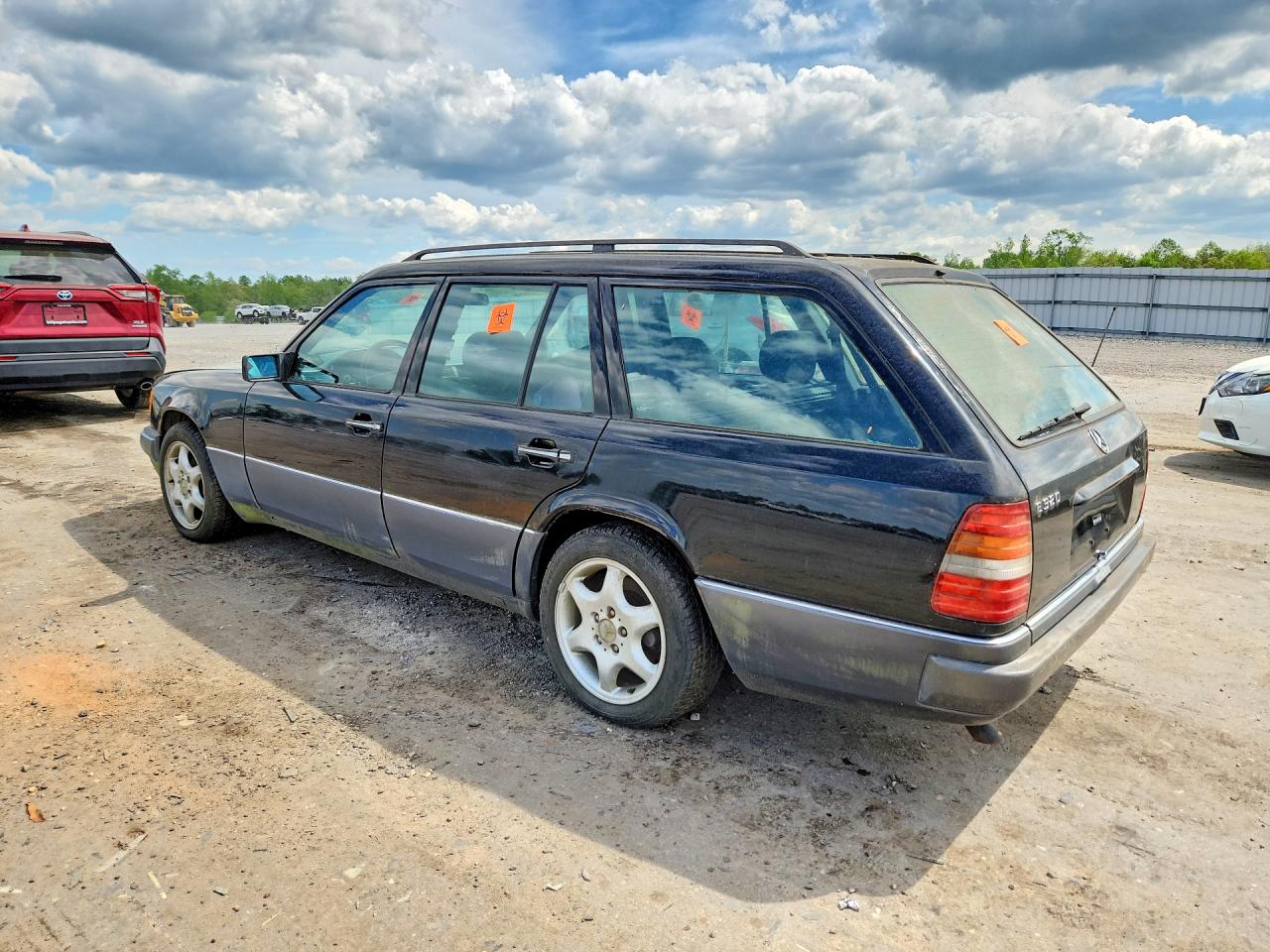 1995 Mercedes-benz E 320 Black vin: WDBEA92E2SF299957