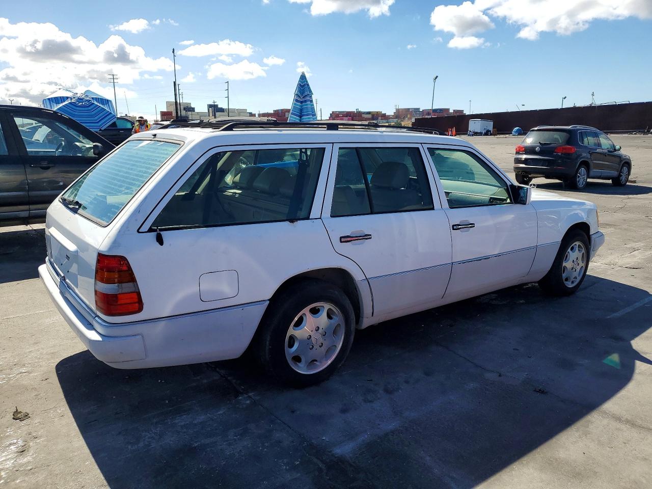1995 Mercedes-benz E 320 Белый vin: WDBEA92E3SF304552