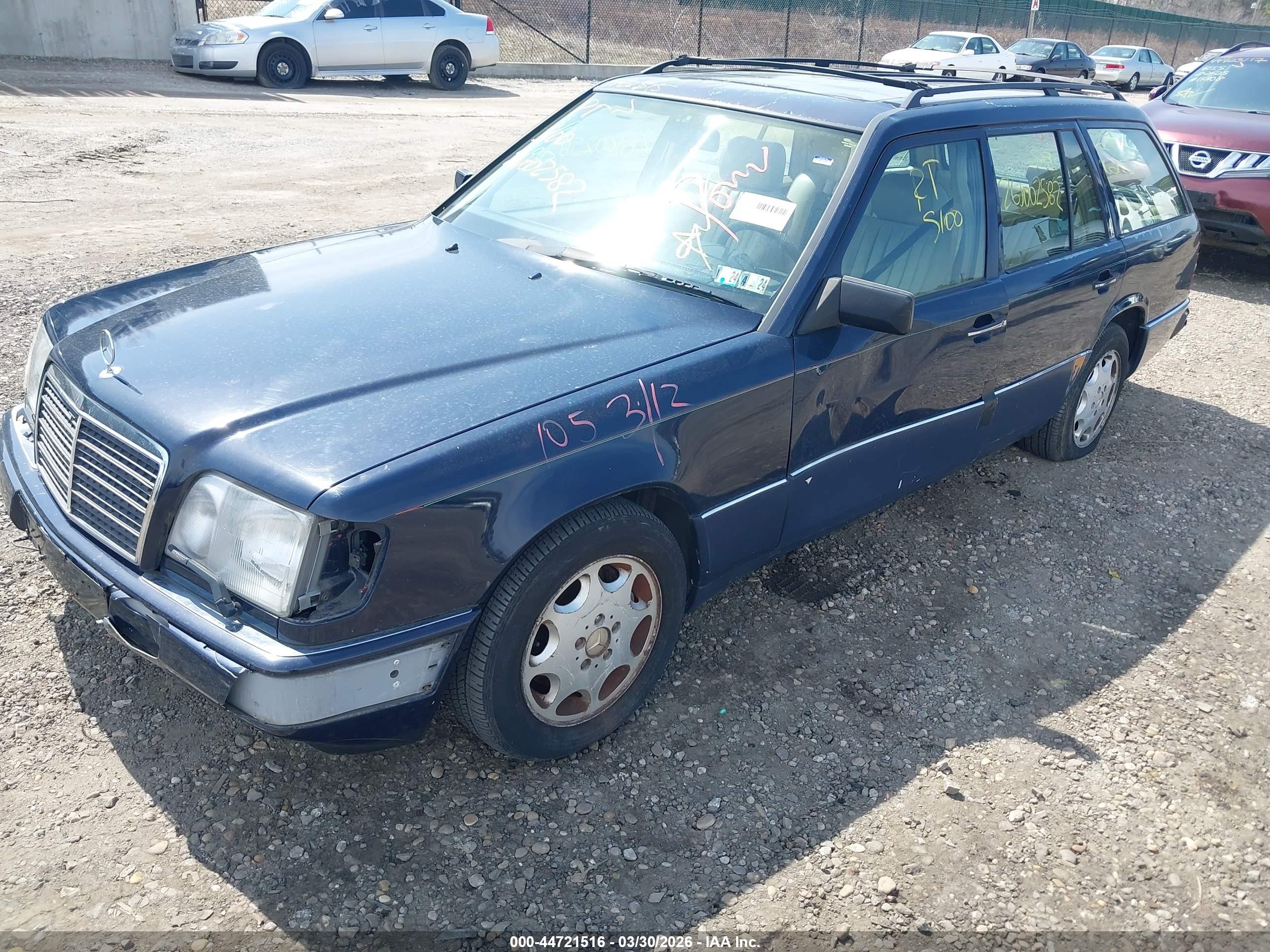 1994 Mercedes-benz E 320 Dark Blue vin: WDBEA92E9RF285659