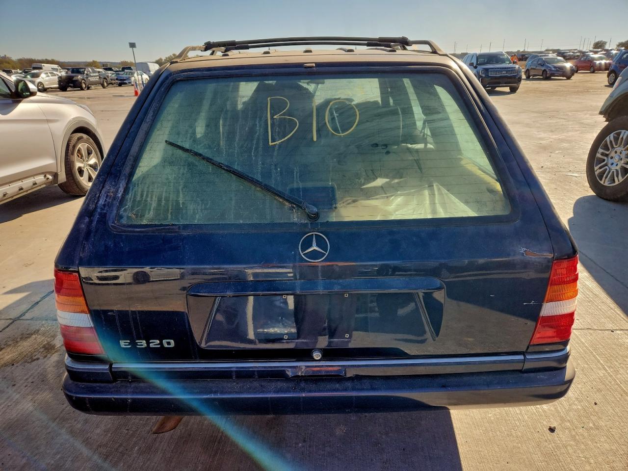 1994 Mercedes-benz E 320 Blue vin: WDBEA92E9RF291655