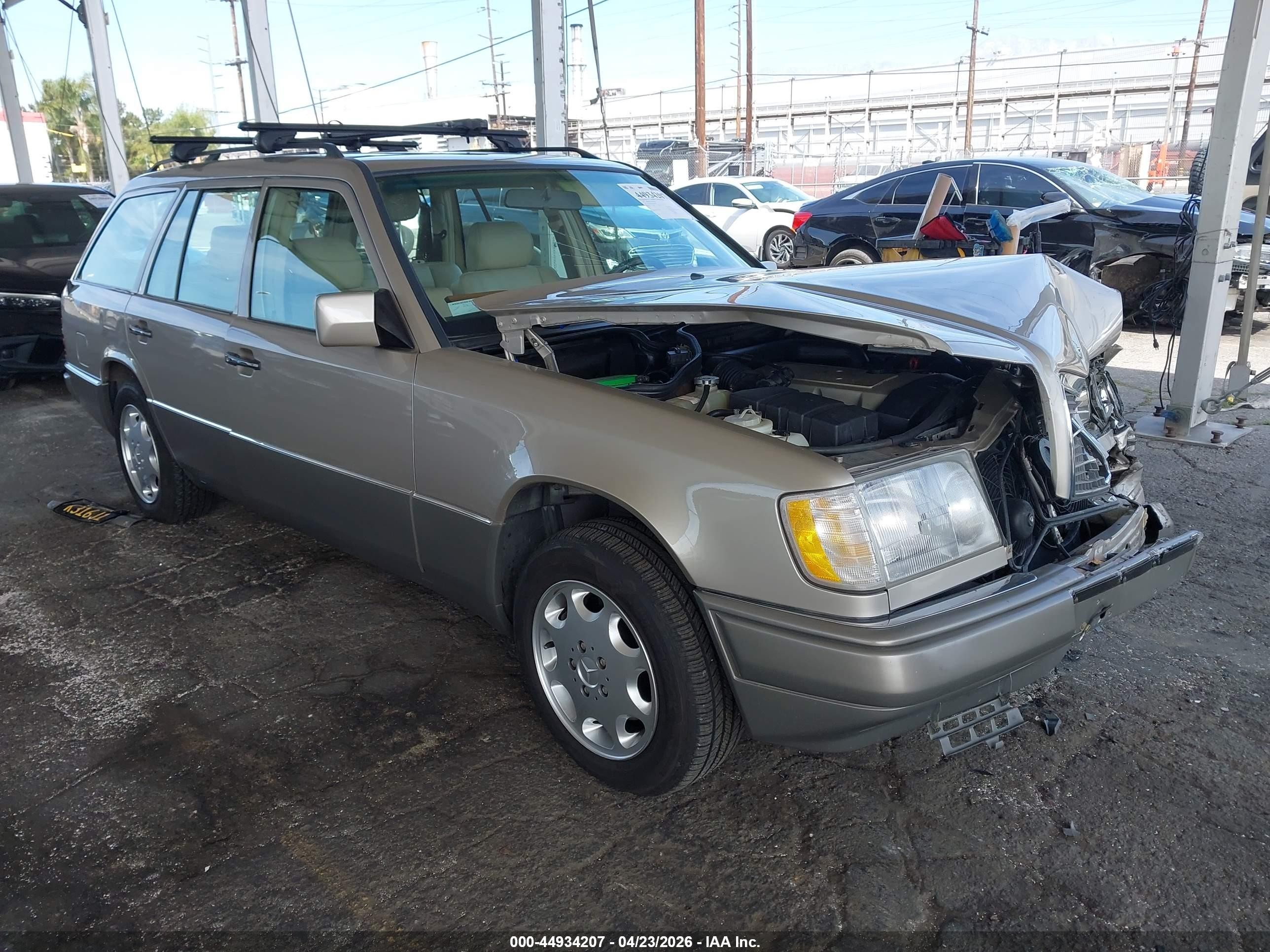 1995 Mercedes-benz E 320 Tan vin: WDBEA92EXSF309196