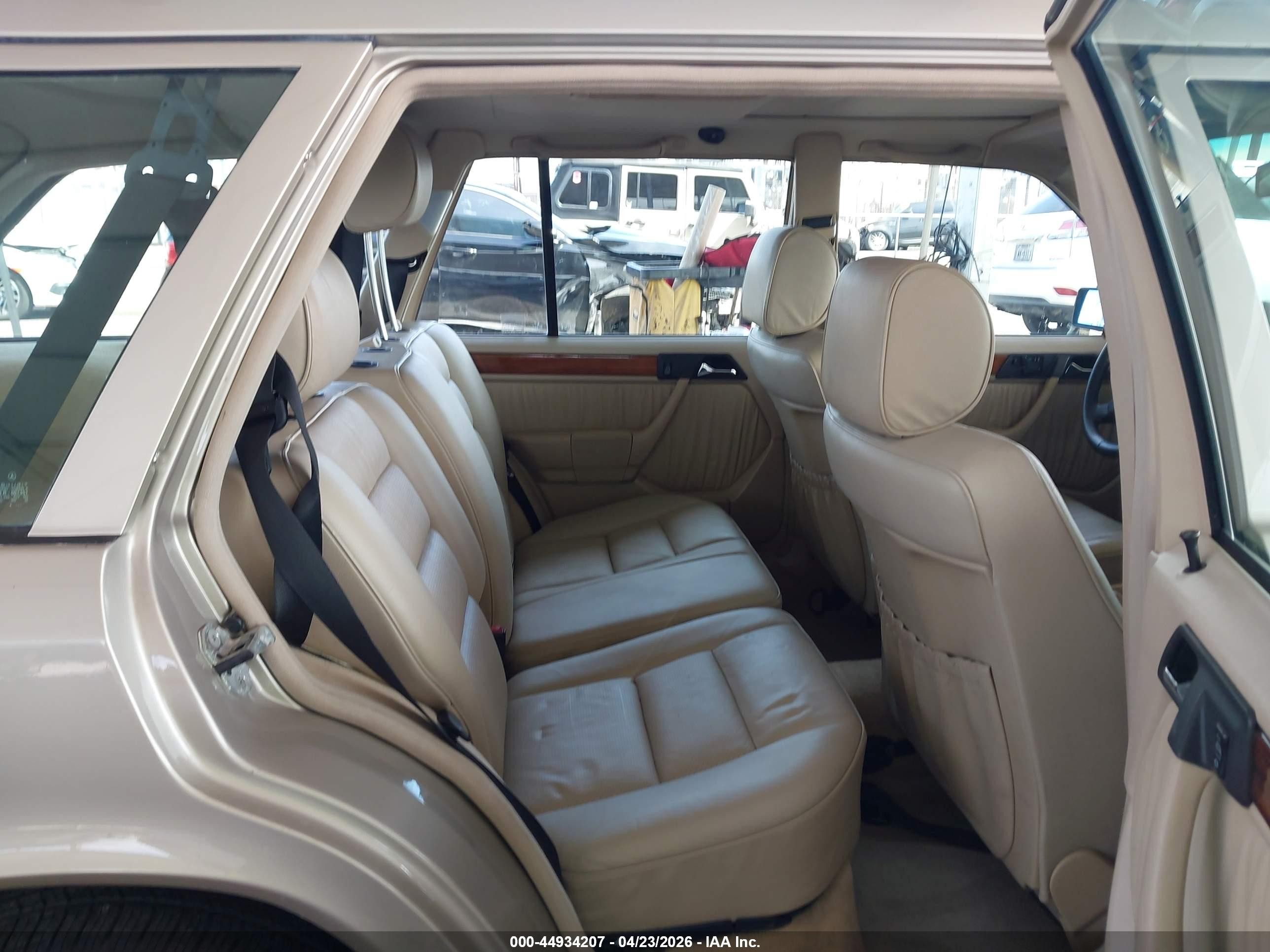 1995 Mercedes-benz E 320 Tan vin: WDBEA92EXSF309196