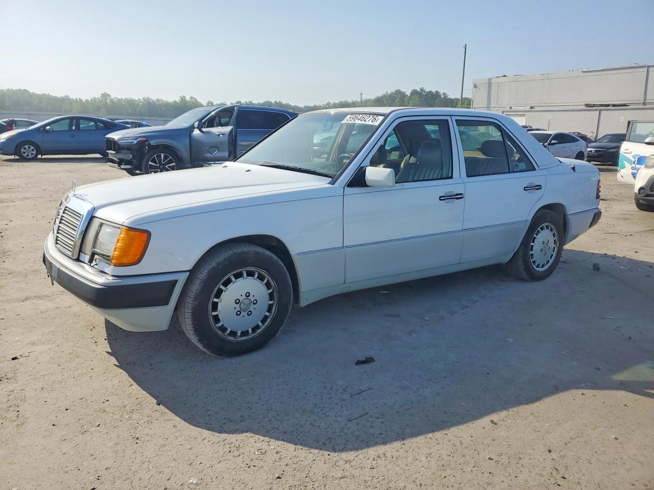 1992 Mercedes-benz 300 D White vin: WDBEB28D2NB759410