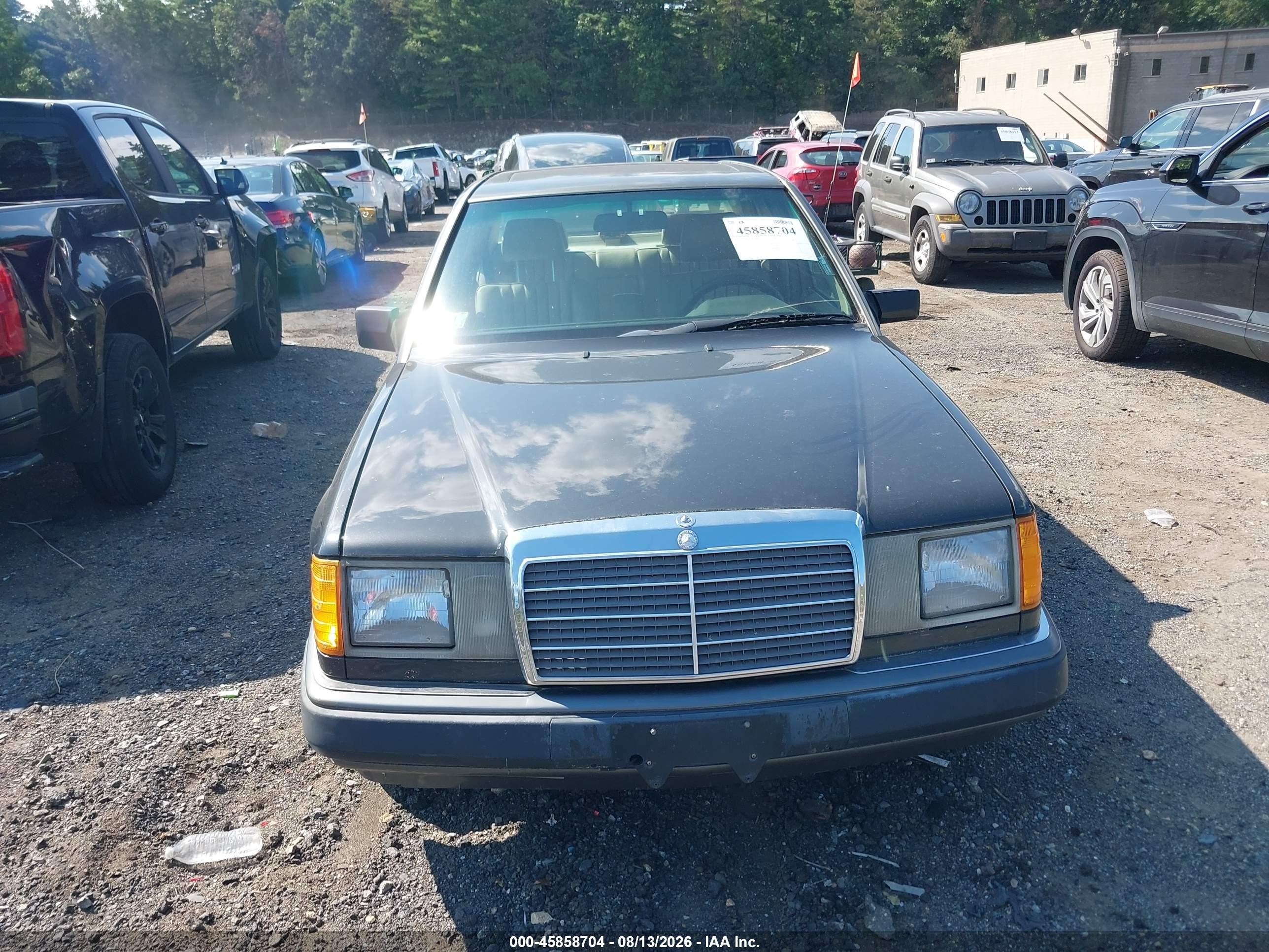 1992 Mercedes-benz 300 D Gray vin: WDBEB28D4NB621352