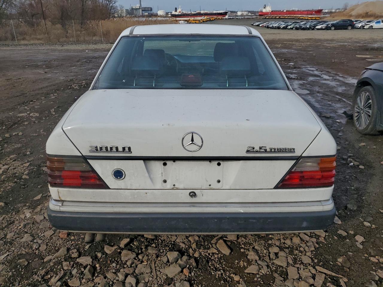 1991 Mercedes-benz 300 D White vin: WDBEB28D9MB444716