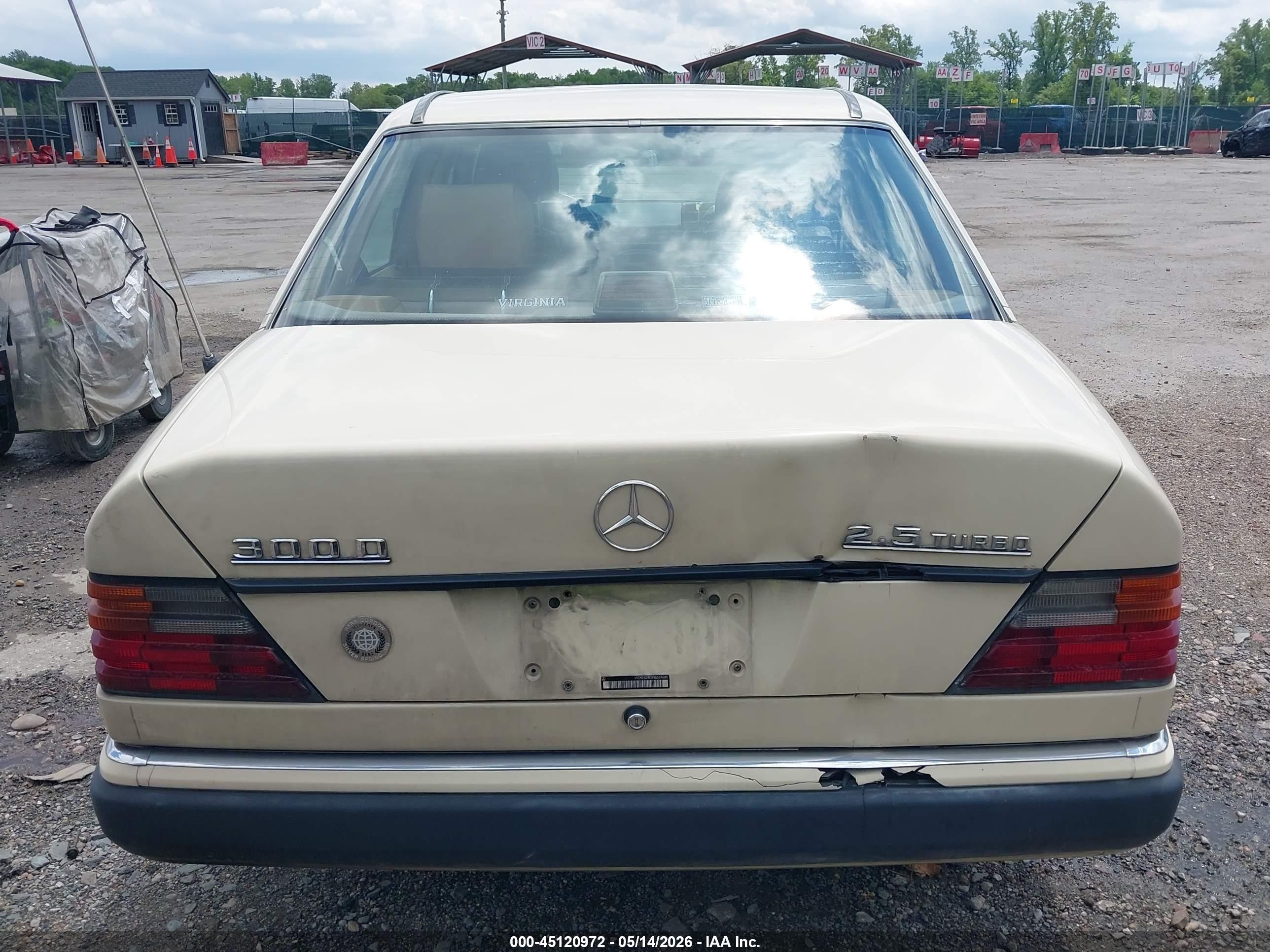 1992 Mercedes-benz 300 D Beige vin: WDBEB28E3NB559600