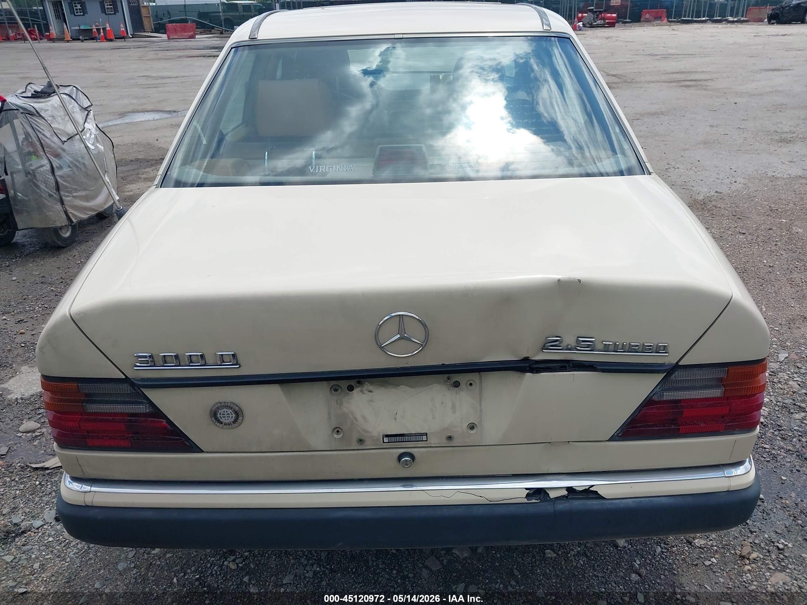 1992 Mercedes-benz 300 D Beige vin: WDBEB28E3NB559600