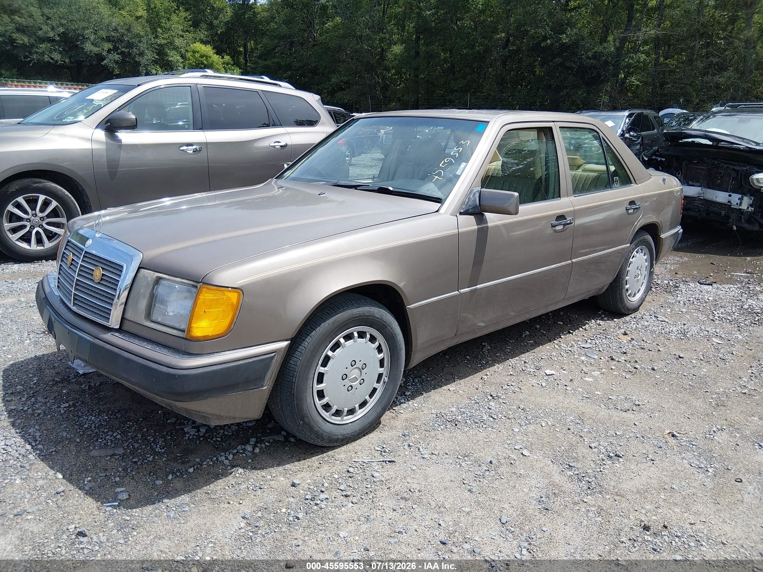 1992 Mercedes-benz 300 D Brown vin: WDBEB28E3NB638815