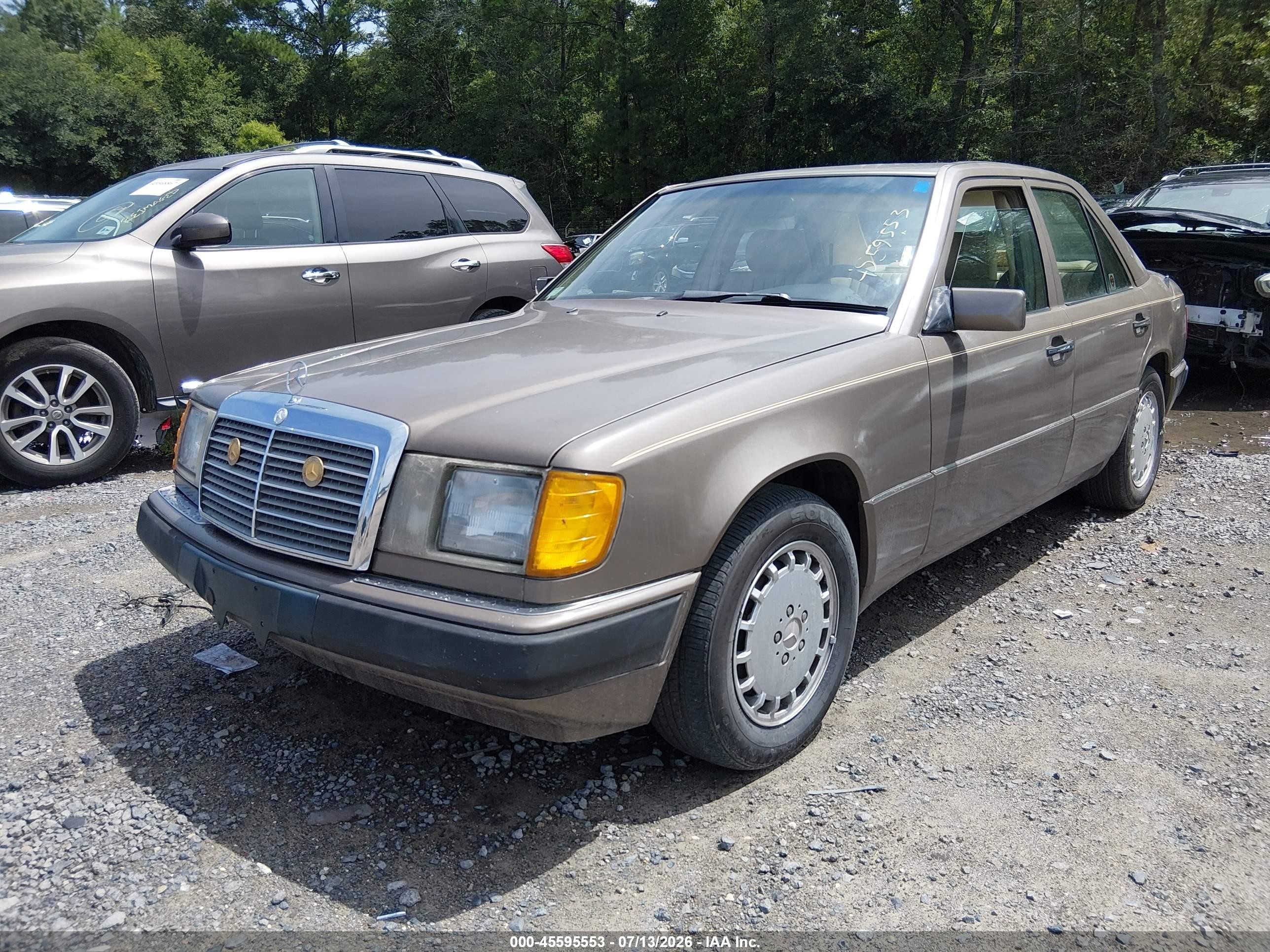 1992 Mercedes-benz 300 D Brown vin: WDBEB28E3NB638815