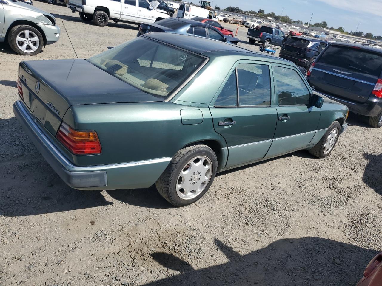 1992 Mercedes-benz 300 D Green vin: WDBEB28E4NB672987
