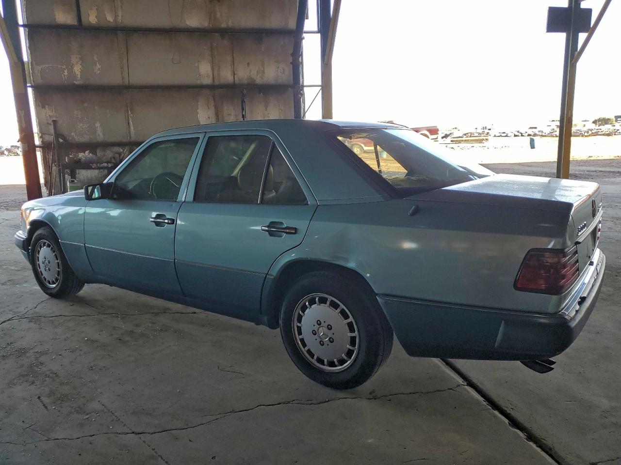 1992 Mercedes-benz 300 D Blue vin: WDBEB28E5NB615469