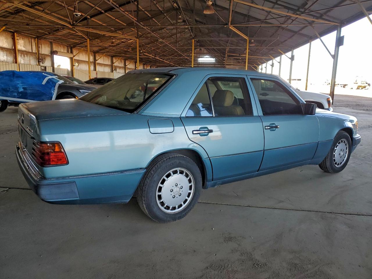 1992 Mercedes-benz 300 D Blue vin: WDBEB28E5NB615469