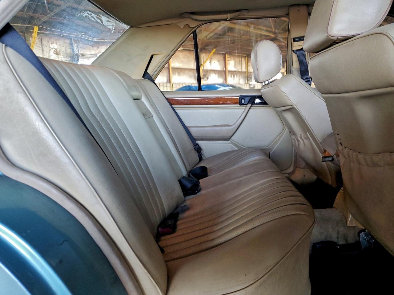 1992 Mercedes-benz 300 D Blue vin: WDBEB28E5NB615469