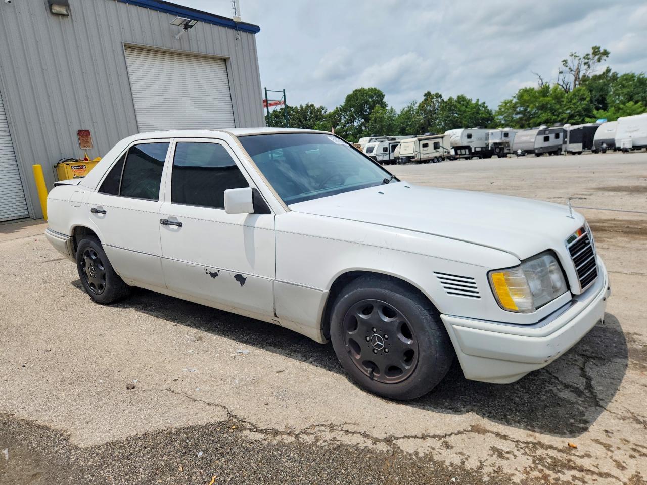 1995 Mercedes-benz E 300d White vin: WDBEB31E2SC135301