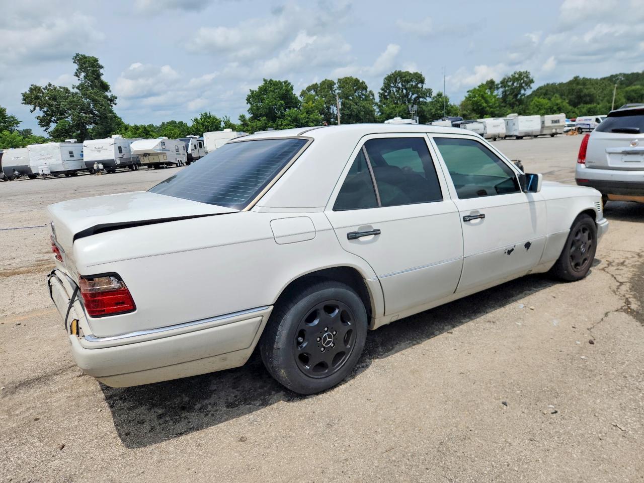 1995 Mercedes-benz E 300d White vin: WDBEB31E2SC135301