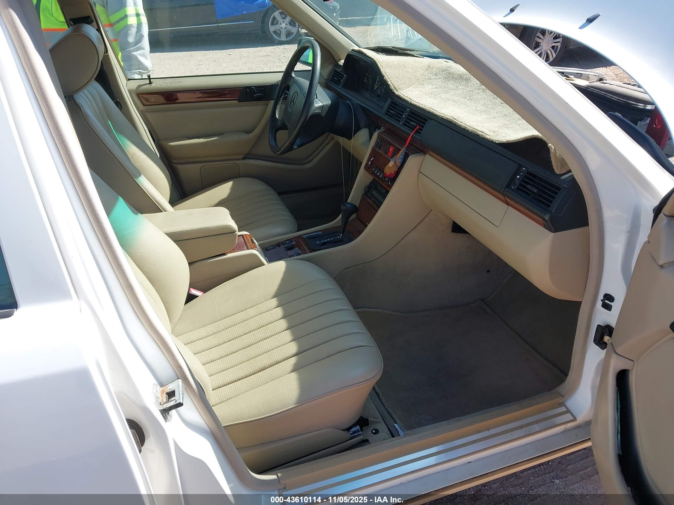 1995 Mercedes-benz E 300d/300d Special White vin: WDBEB31E2SC210160