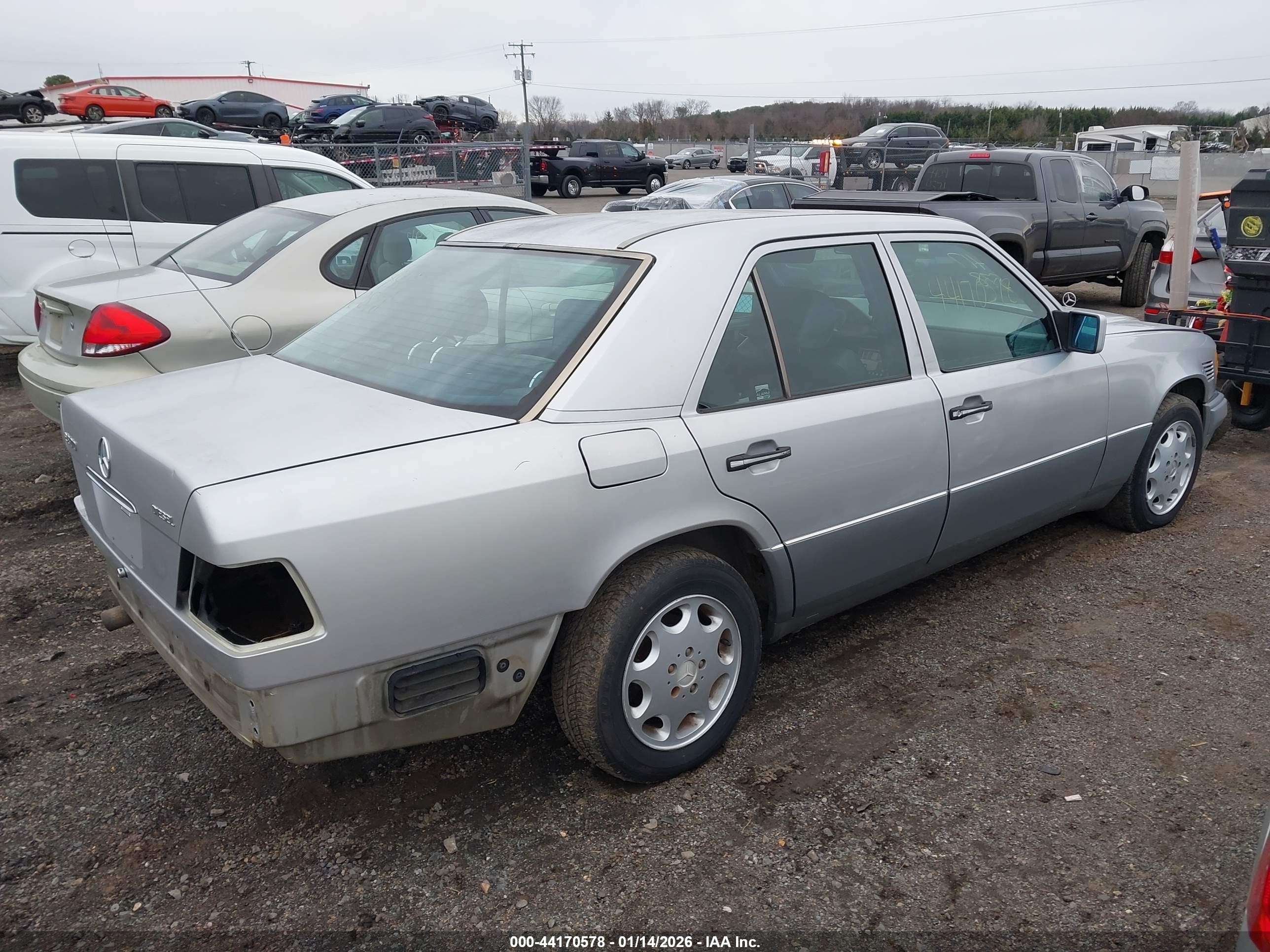 1995 Mercedes-benz E 300d/300d Special Silver vin: WDBEB31E3SC204898