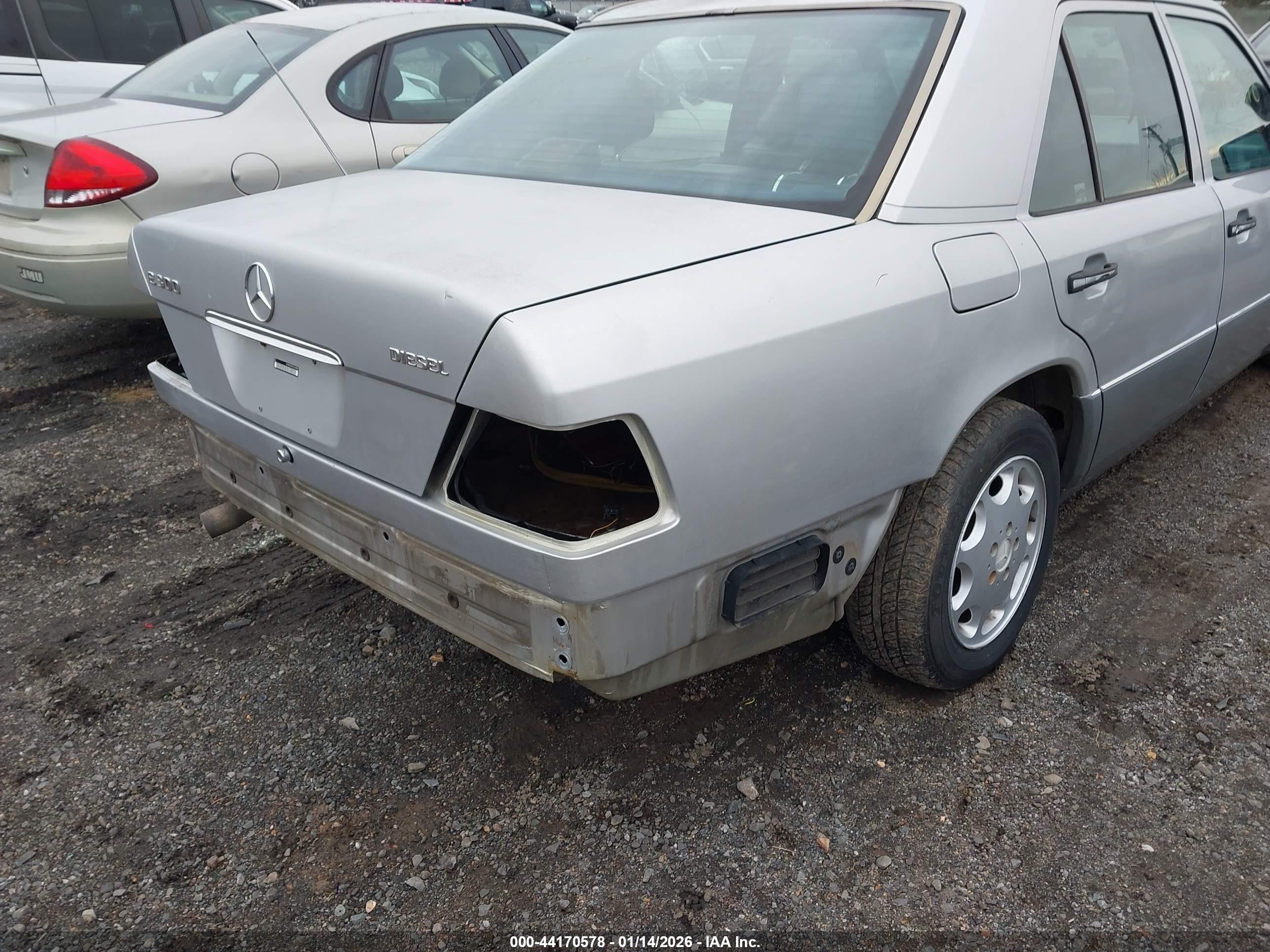 1995 Mercedes-benz E 300d/300d Special Silver vin: WDBEB31E3SC204898