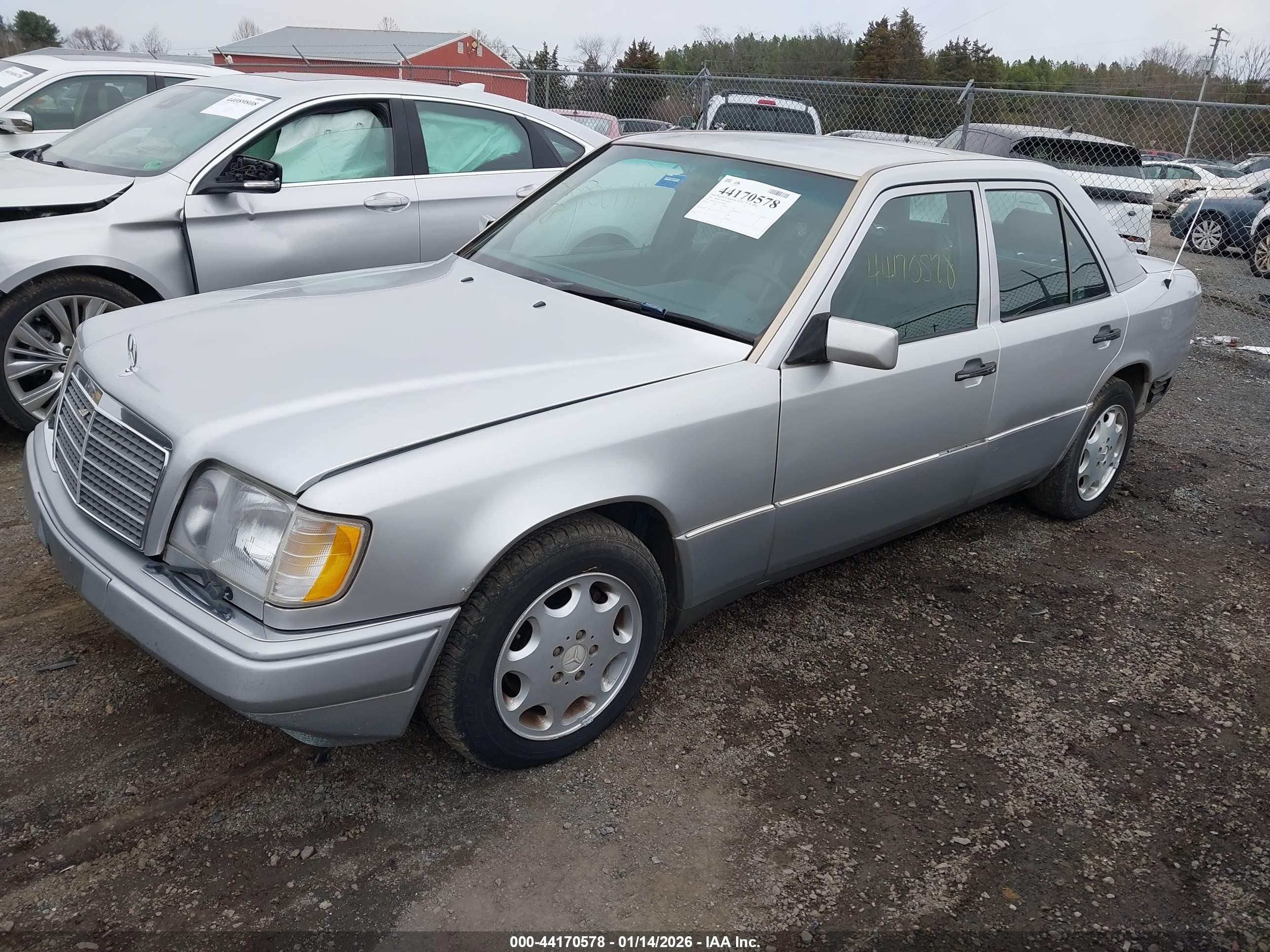 1995 Mercedes-benz E 300d/300d Special Silver vin: WDBEB31E3SC204898