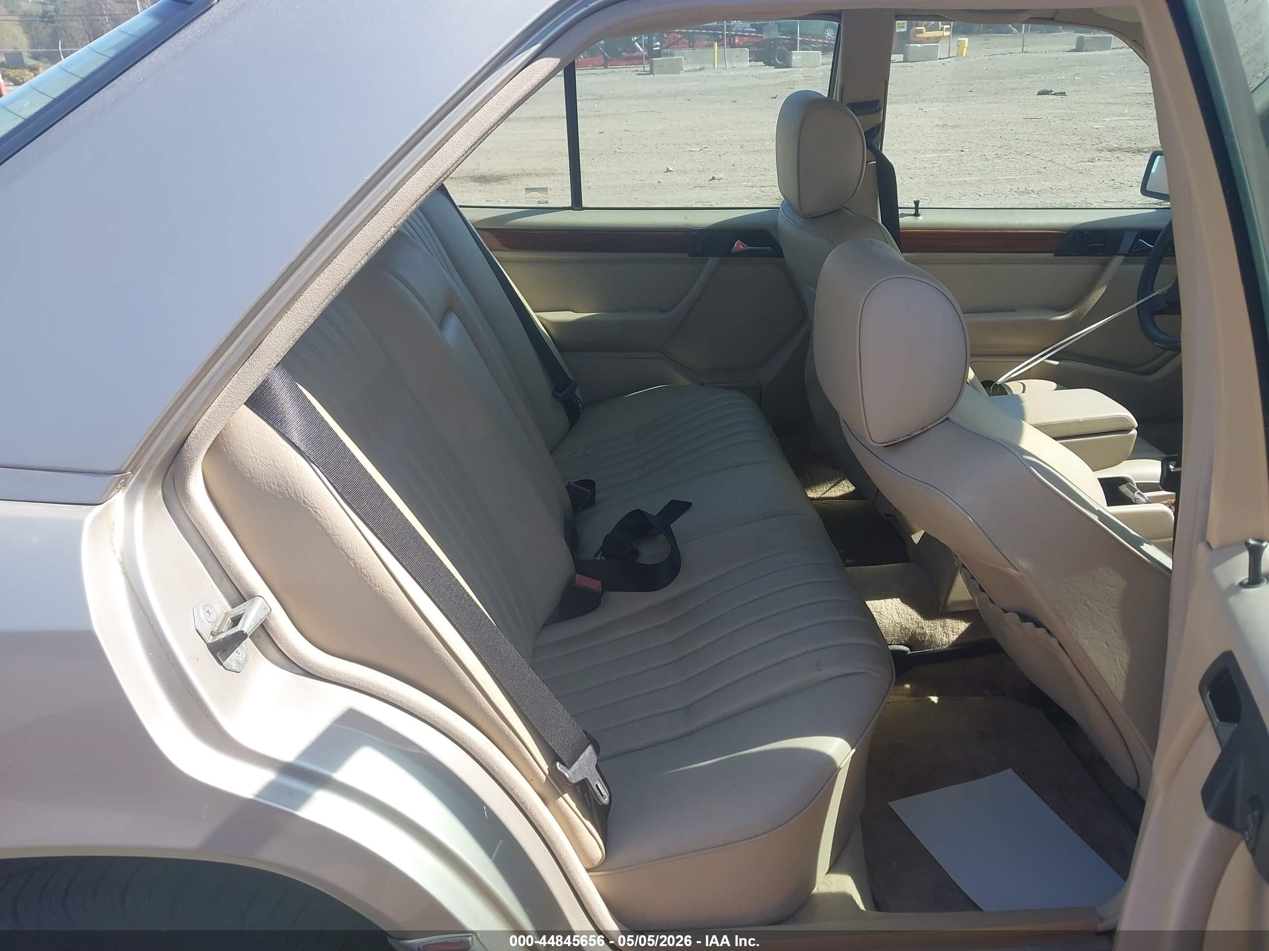 1995 Mercedes-benz E 300d/300d Special Beige vin: WDBEB31E4SC094914