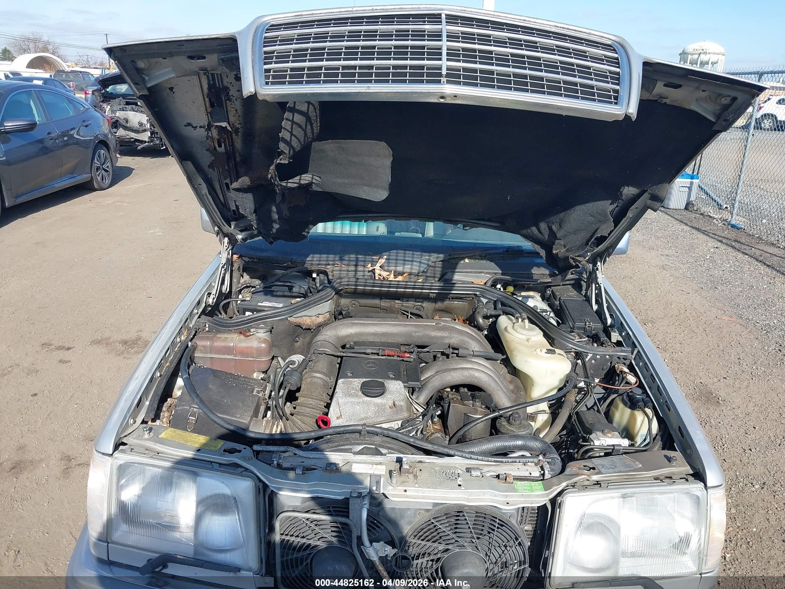 1995 Mercedes-benz E 300d/300d Special Silver vin: WDBEB31E4SC194284