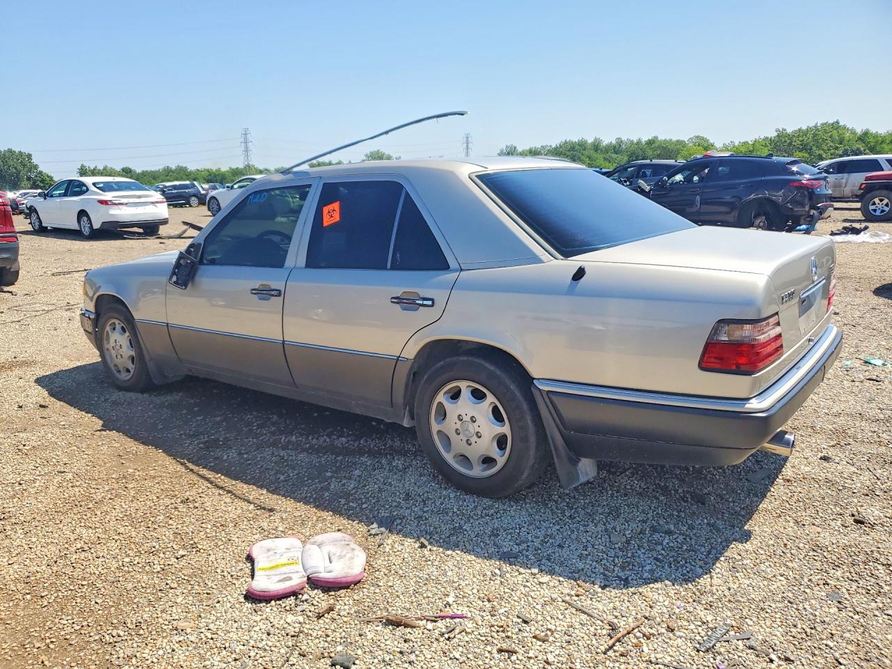 1995 Mercedes-benz E 300d Tan vin: WDBEB31E5SC115706