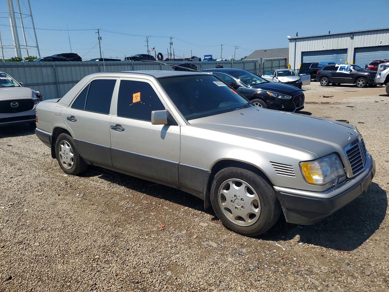 1995 Mercedes-benz E 300d Tan vin: WDBEB31E5SC115706