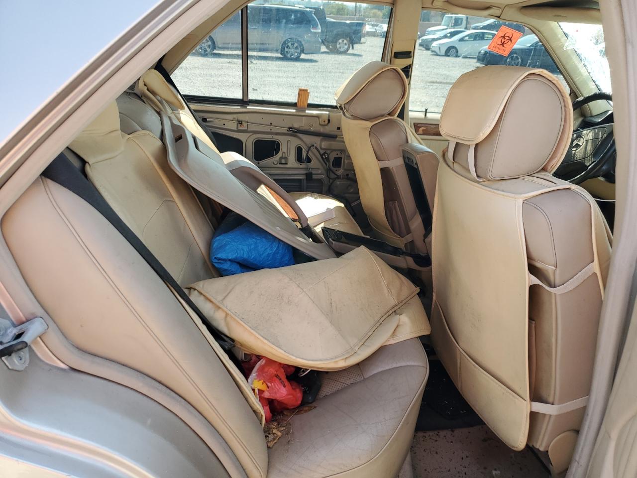1995 Mercedes-benz E 300d Tan vin: WDBEB31E6SC091657