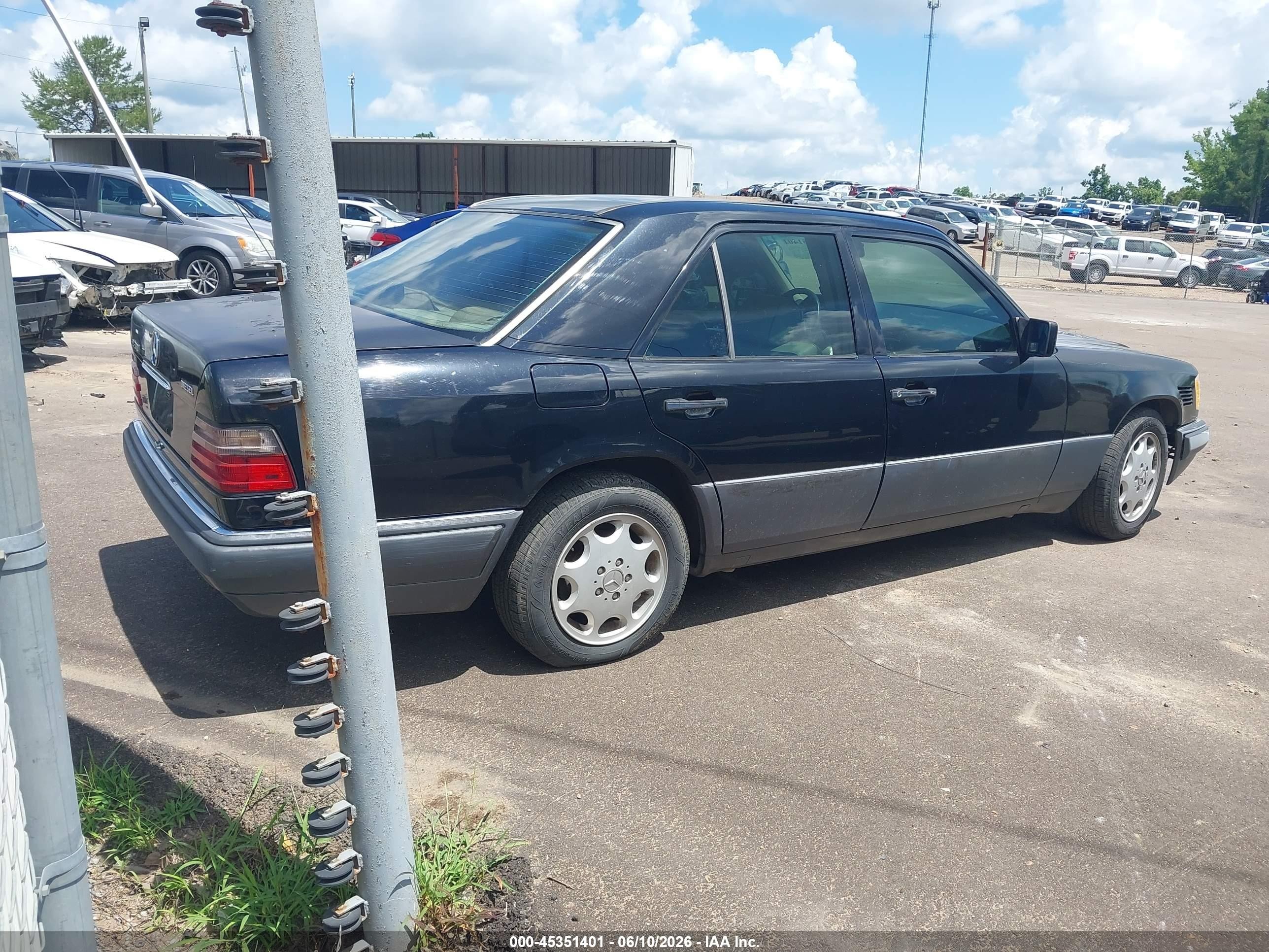 1995 Mercedes-benz E 300d/300d Special Black vin: WDBEB31E6SC127024