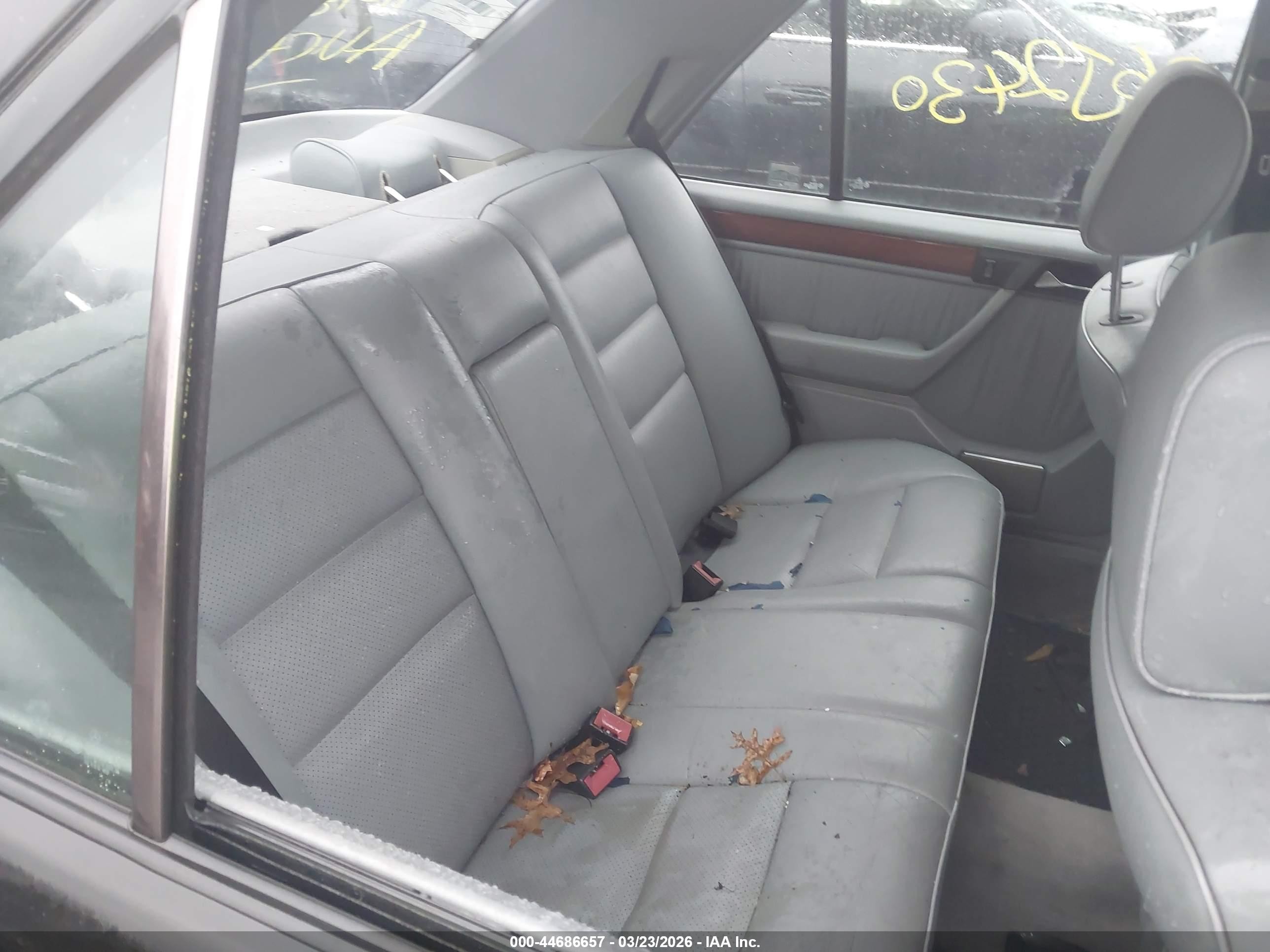 1995 Mercedes-benz E 300d/300d Special Black vin: WDBEB31E7SC171260