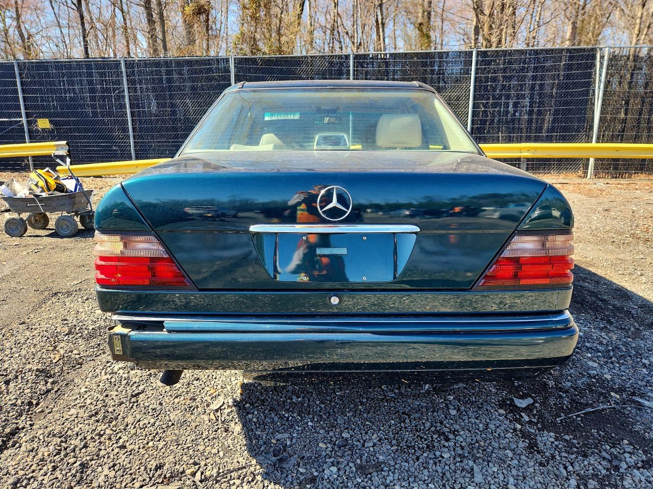 1995 Mercedes-benz E 300d Green vin: WDBEB31E7SC232820