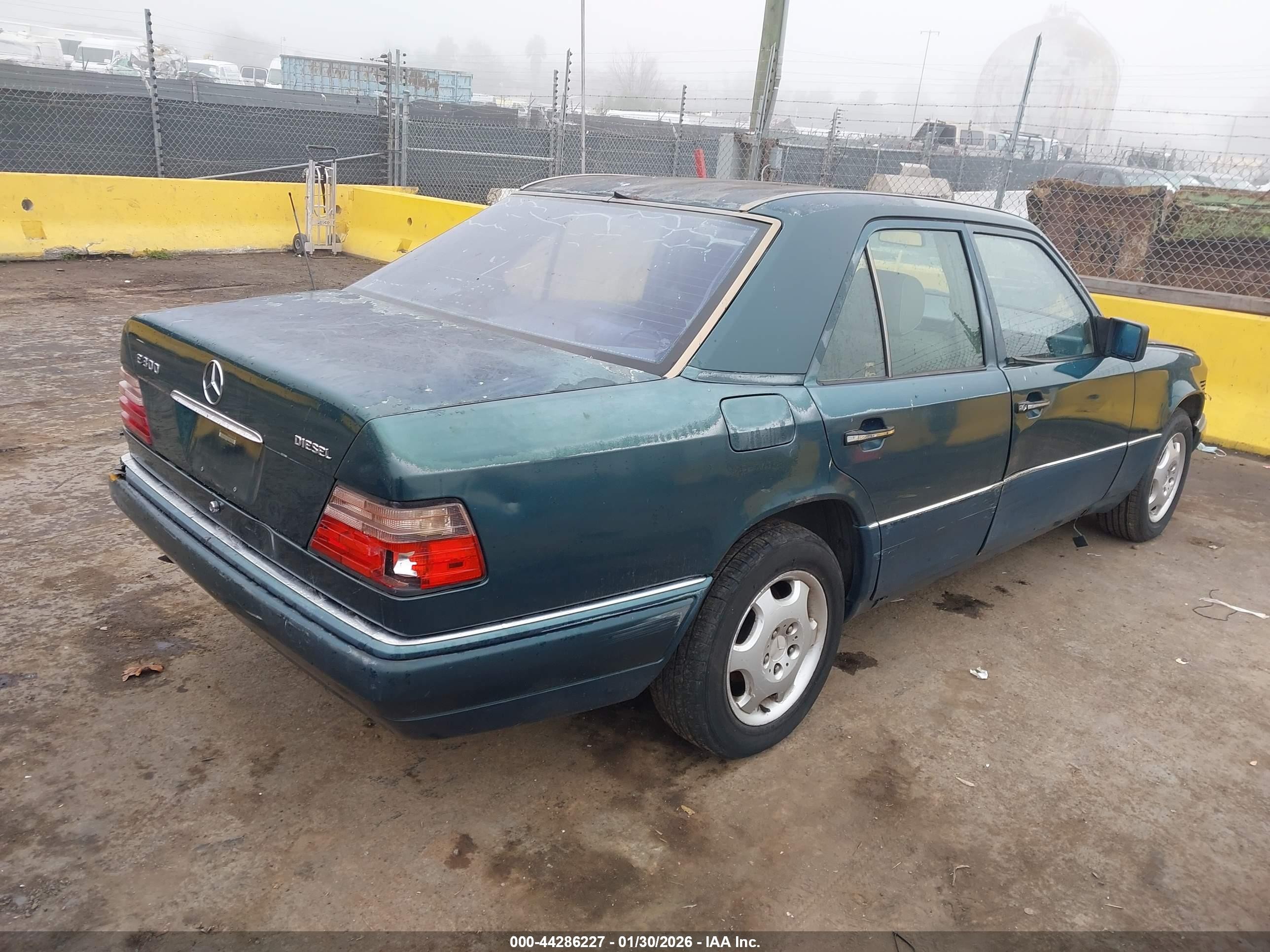 1995 Mercedes-benz E 300d/300d Special Green vin: WDBEB31E7SC265638