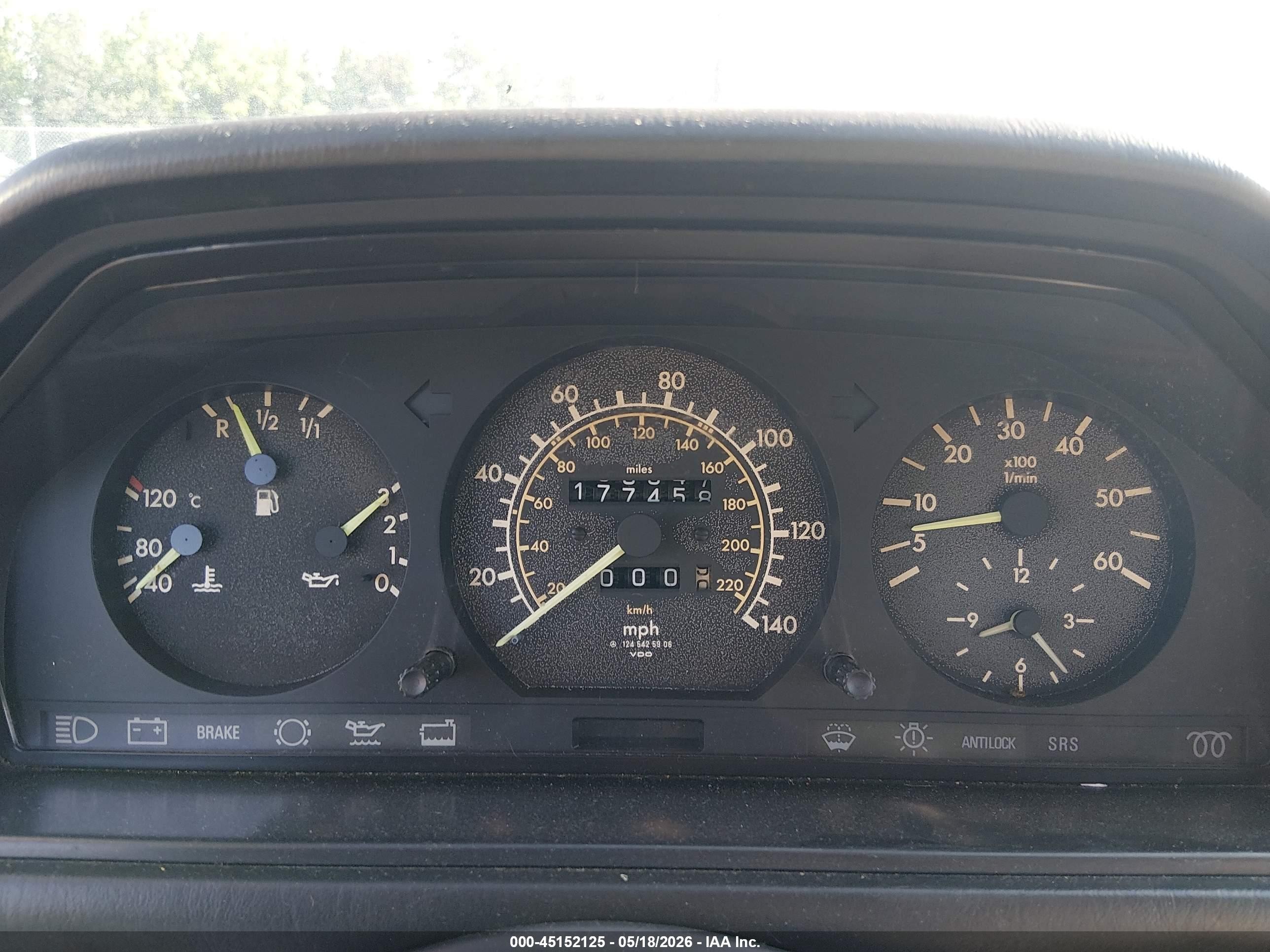 1987 Mercedes-benz 300 Dt Зеленый vin: WDBEB33D6HA413786