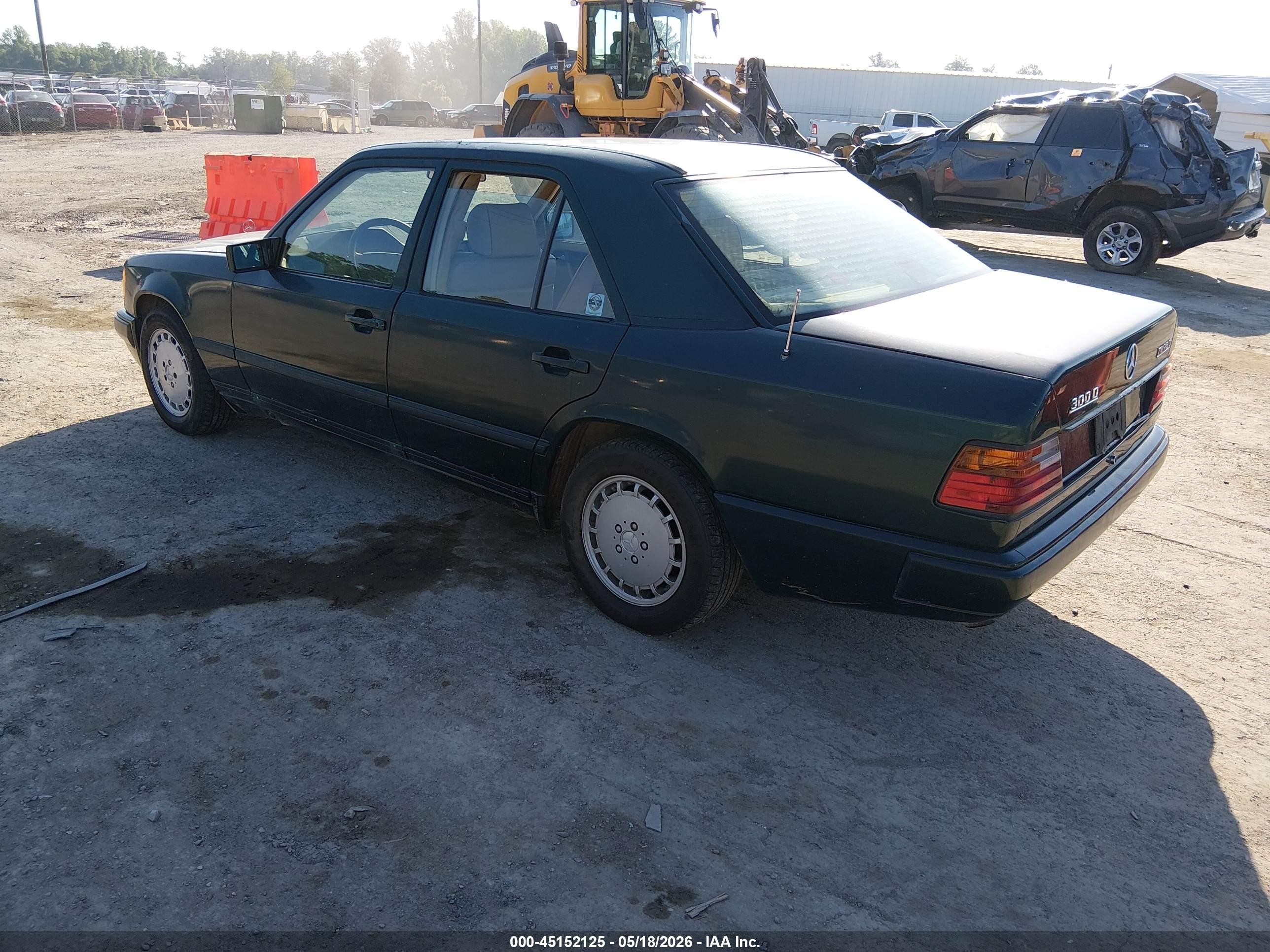 1987 Mercedes-benz 300 Dt Зеленый vin: WDBEB33D6HA413786