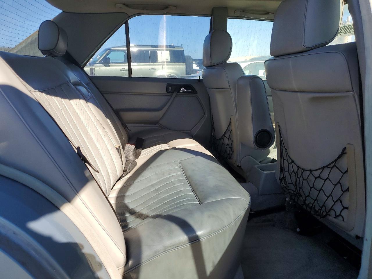 1987 Mercedes-benz 300 Dt Gray vin: WDBEB33D7HA274493