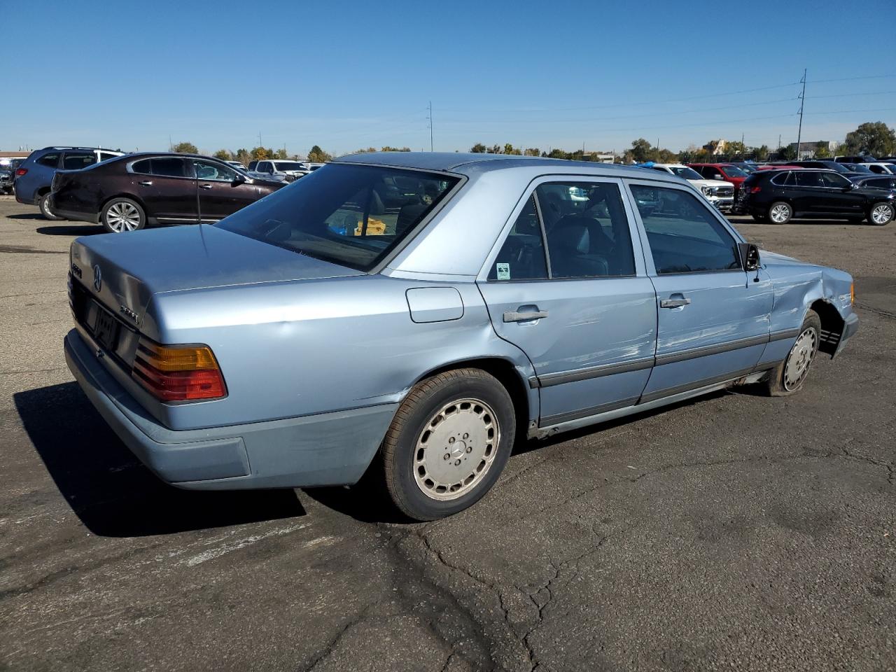 1987 Mercedes-benz 300 Dt Blue vin: WDBEB33D8HA341876