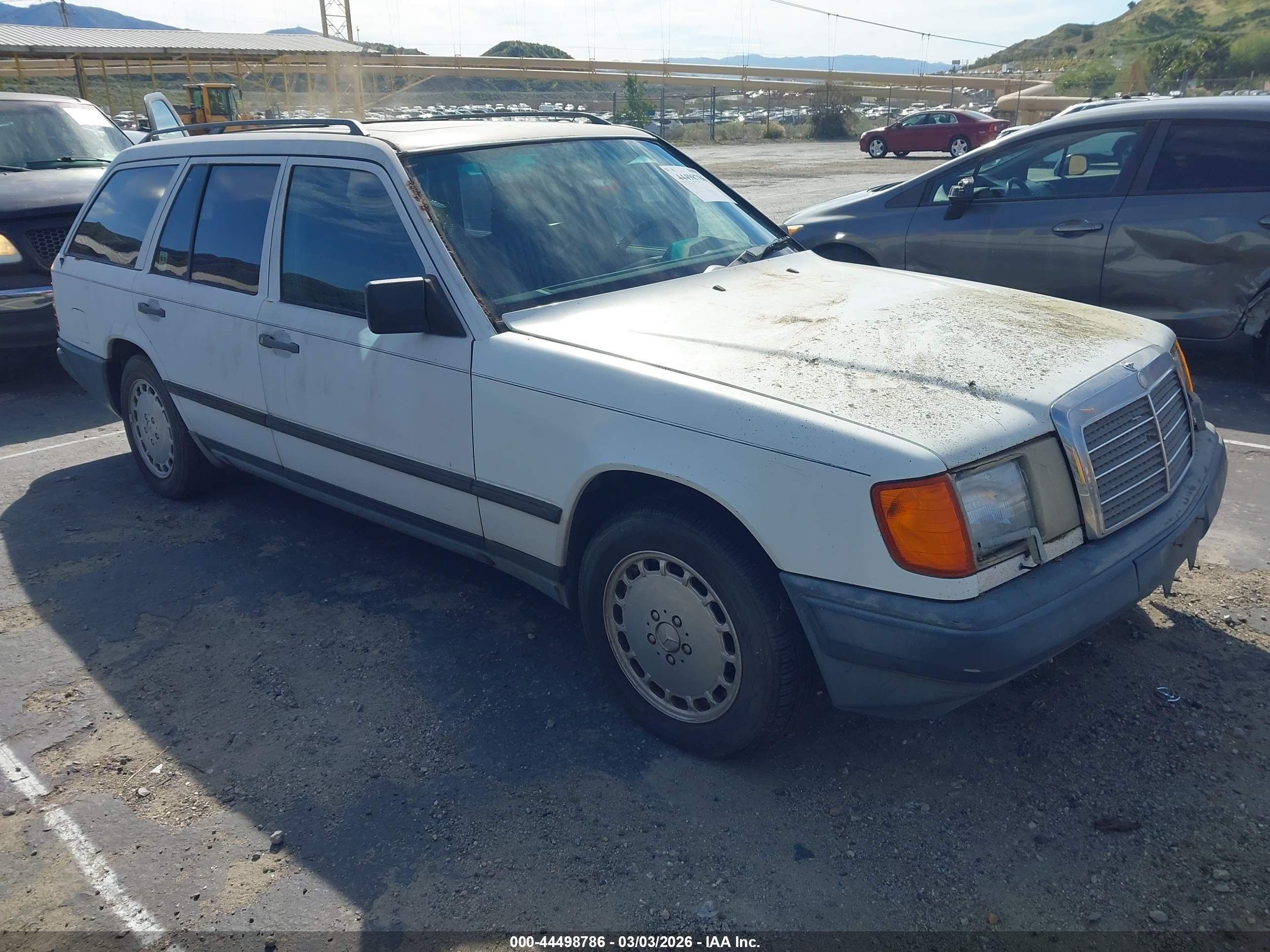 1987 Mercedes-benz 300 Tdt Белый vin: WDBEB93D1HF023796