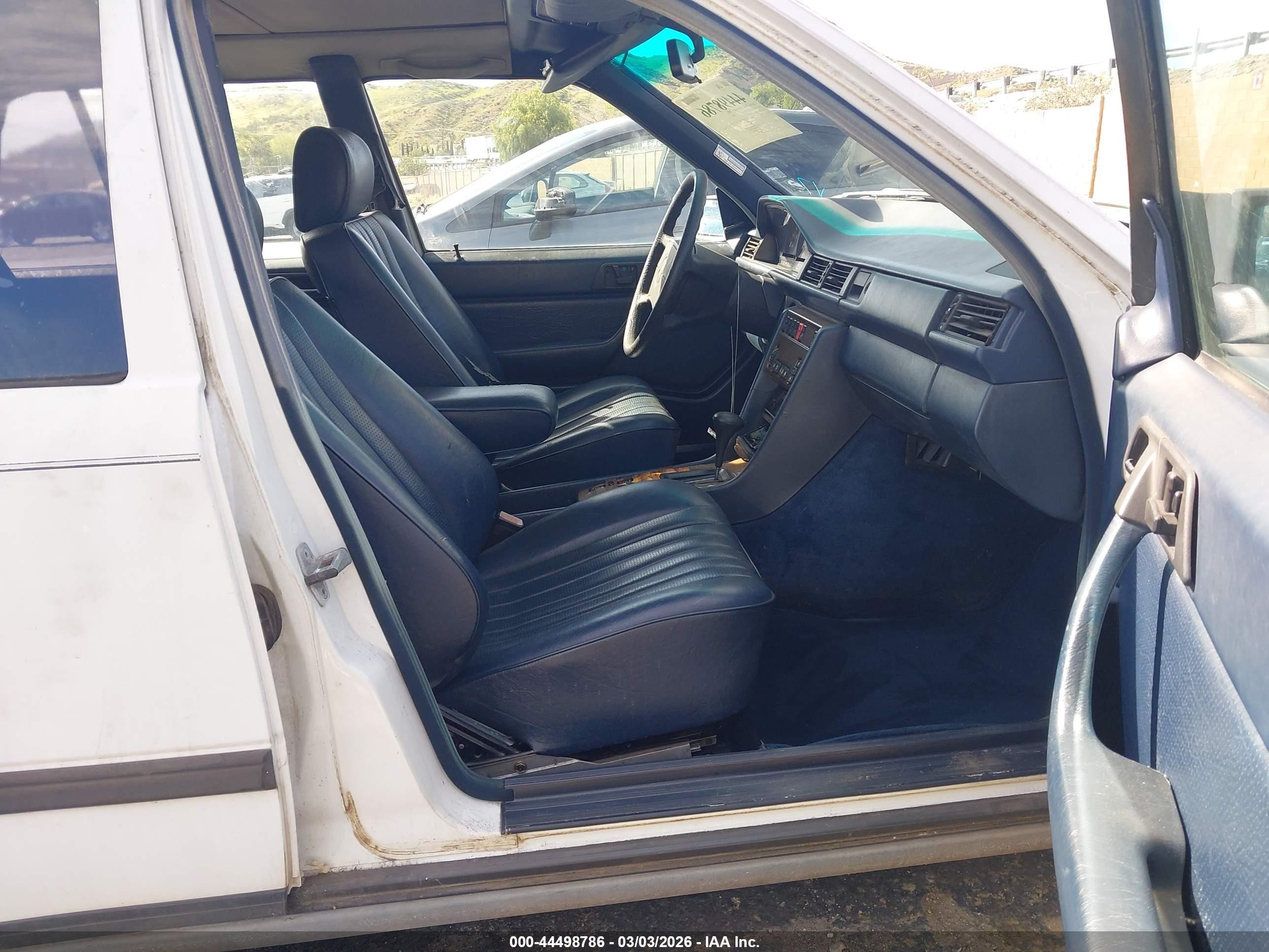 1987 Mercedes-benz 300 Tdt Белый vin: WDBEB93D1HF023796