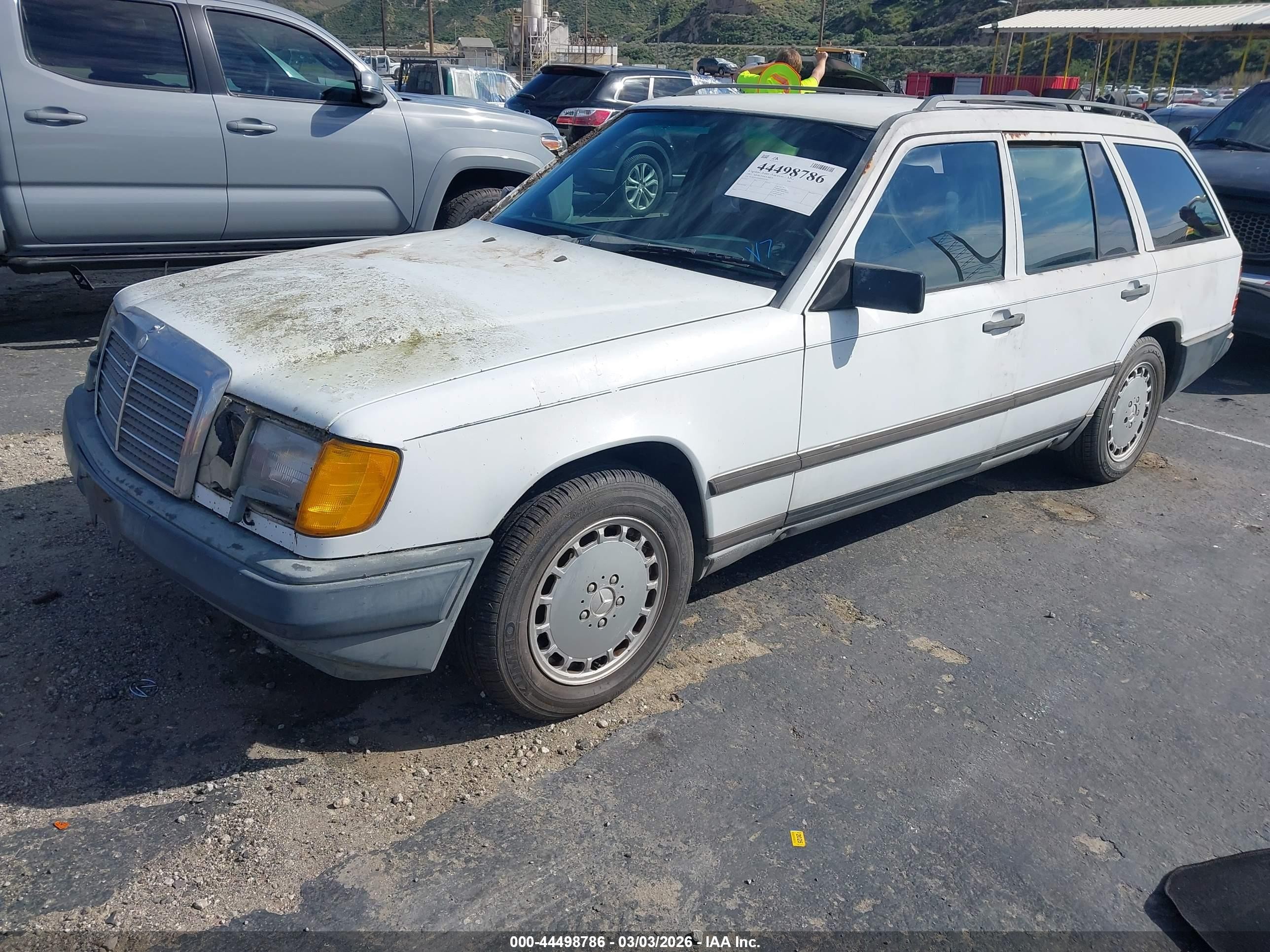 1987 Mercedes-benz 300 Tdt Белый vin: WDBEB93D1HF023796