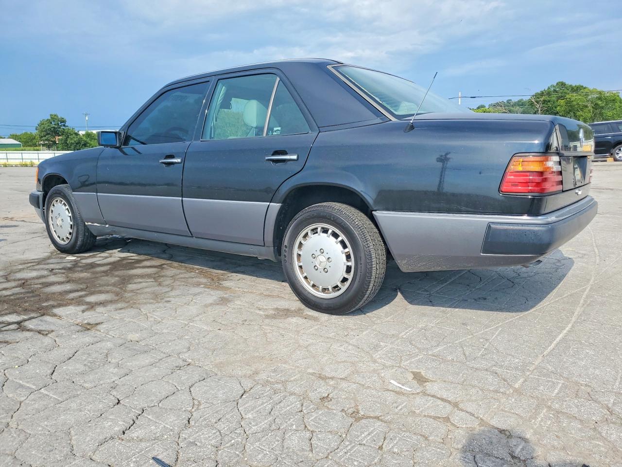 1993 Mercedes-benz 300 E 4matic Black vin: WDBED30E2PB912357