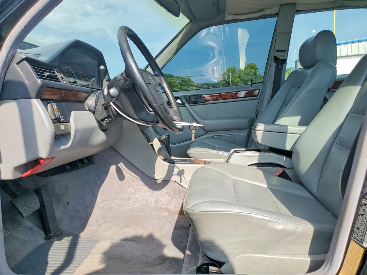 1993 Mercedes-benz 300 E 4matic Black vin: WDBED30E2PB912357