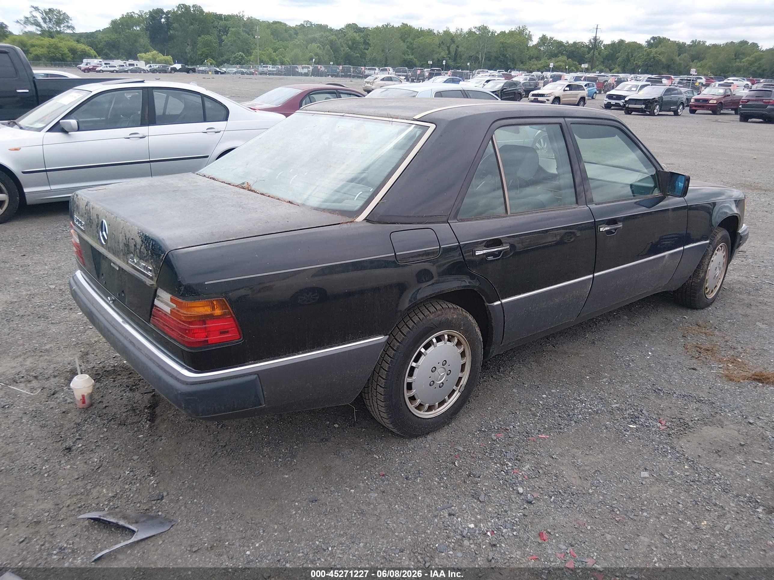 1993 Mercedes-benz 300 E 4matic Black vin: WDBED30E3PB869566