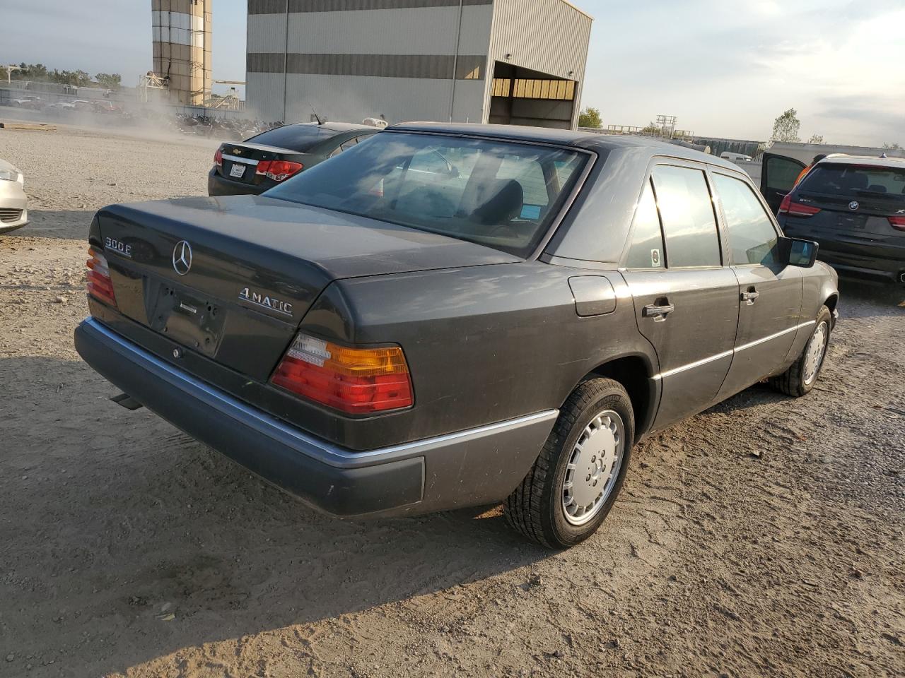 1992 Mercedes-benz 300 E 4matic Black vin: WDBED30E9NB632464