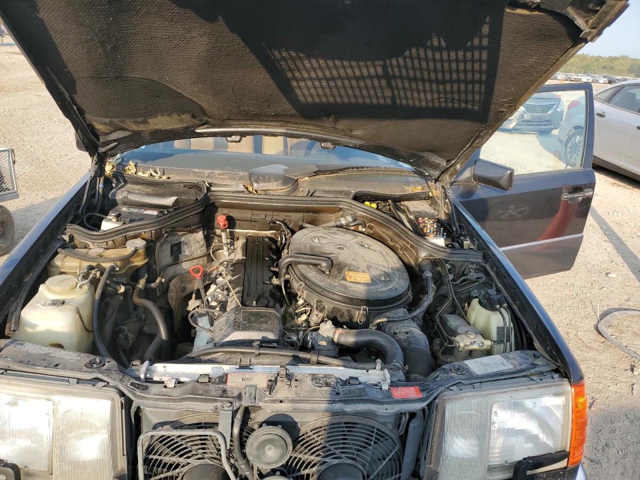 1992 Mercedes-benz 300 E 4matic Black vin: WDBED30E9NB632464