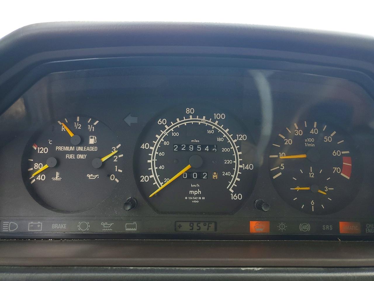 1992 Mercedes-benz 300 Te 4matic Silver vin: WDBED90E2NF196598