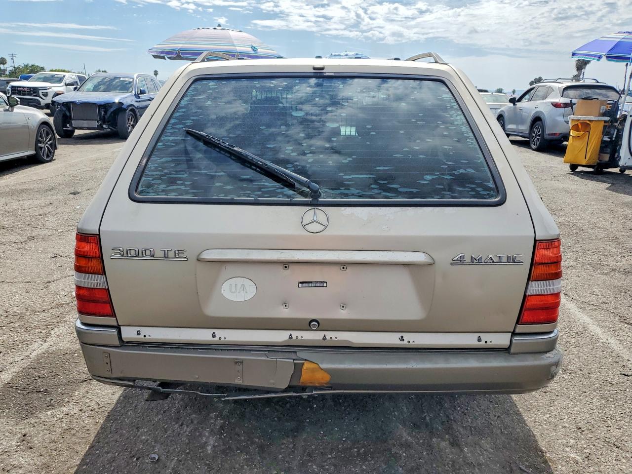 1992 Mercedes-benz 300 Te 4matic Silver vin: WDBED90E2NF196598