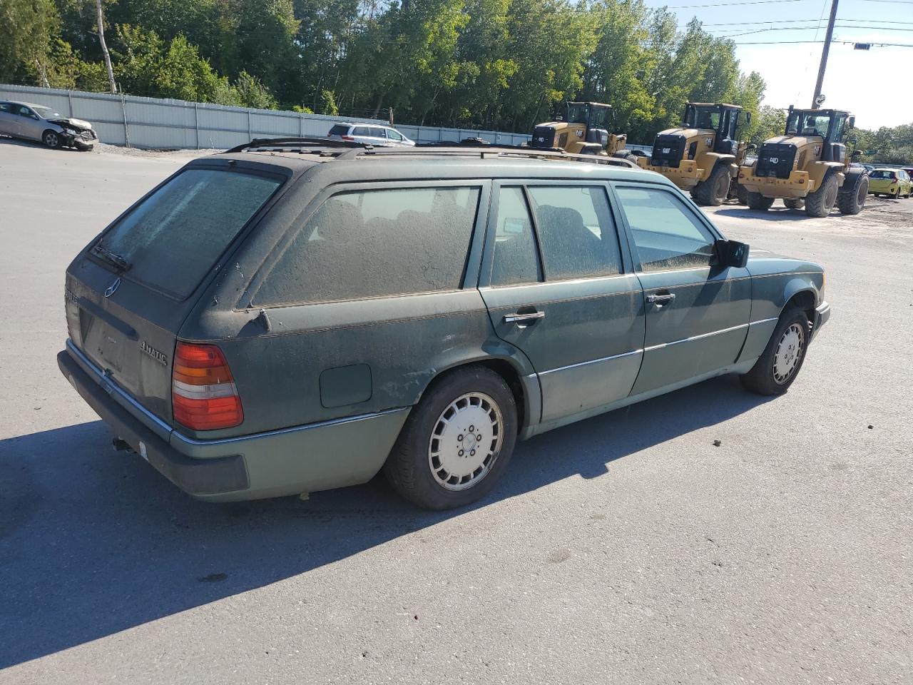 1993 Mercedes-benz 300 Te 4matic Green vin: WDBED90EXNF211008